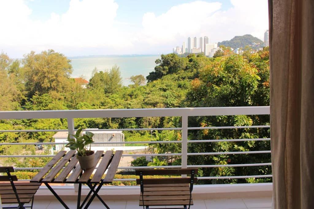 New Seaview Cozy Modern Beach House タンジュンブンガ エクステリア 写真